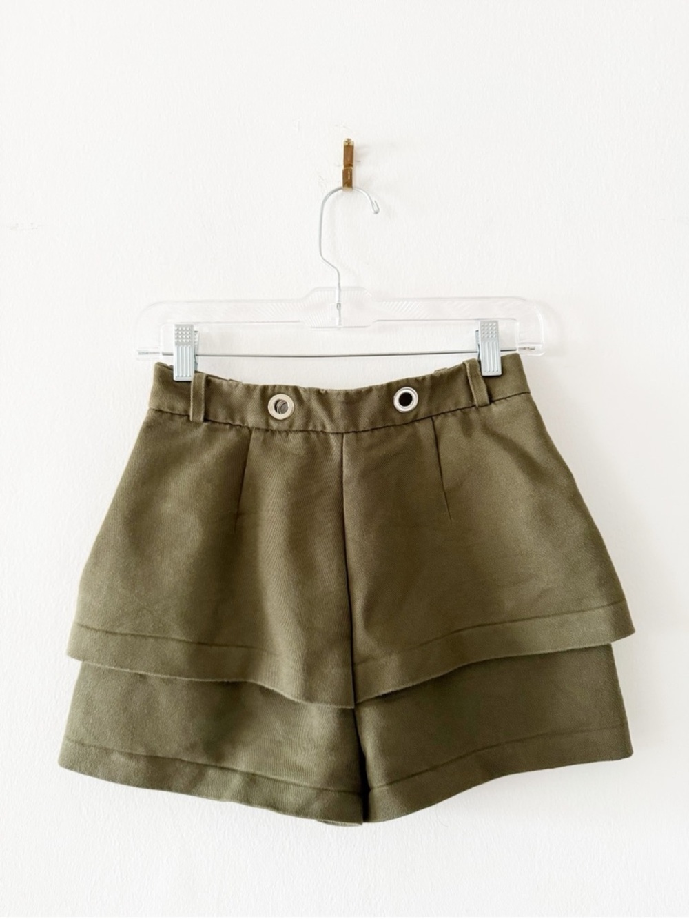 Maje Grommet Waist Olive Green Tiered Shorts Size 36 / US Small (S)